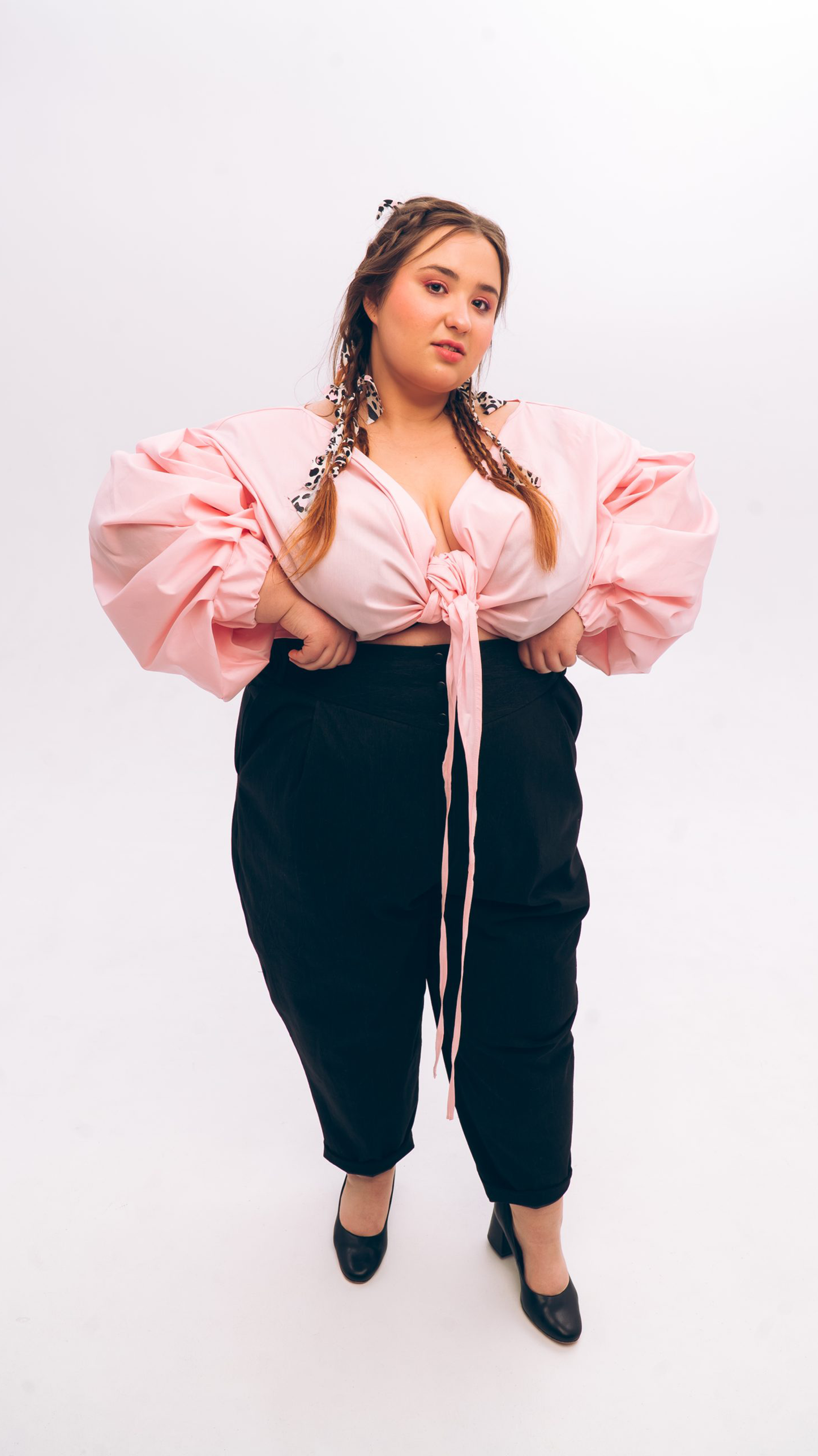 Slouchy trousers with the yoke