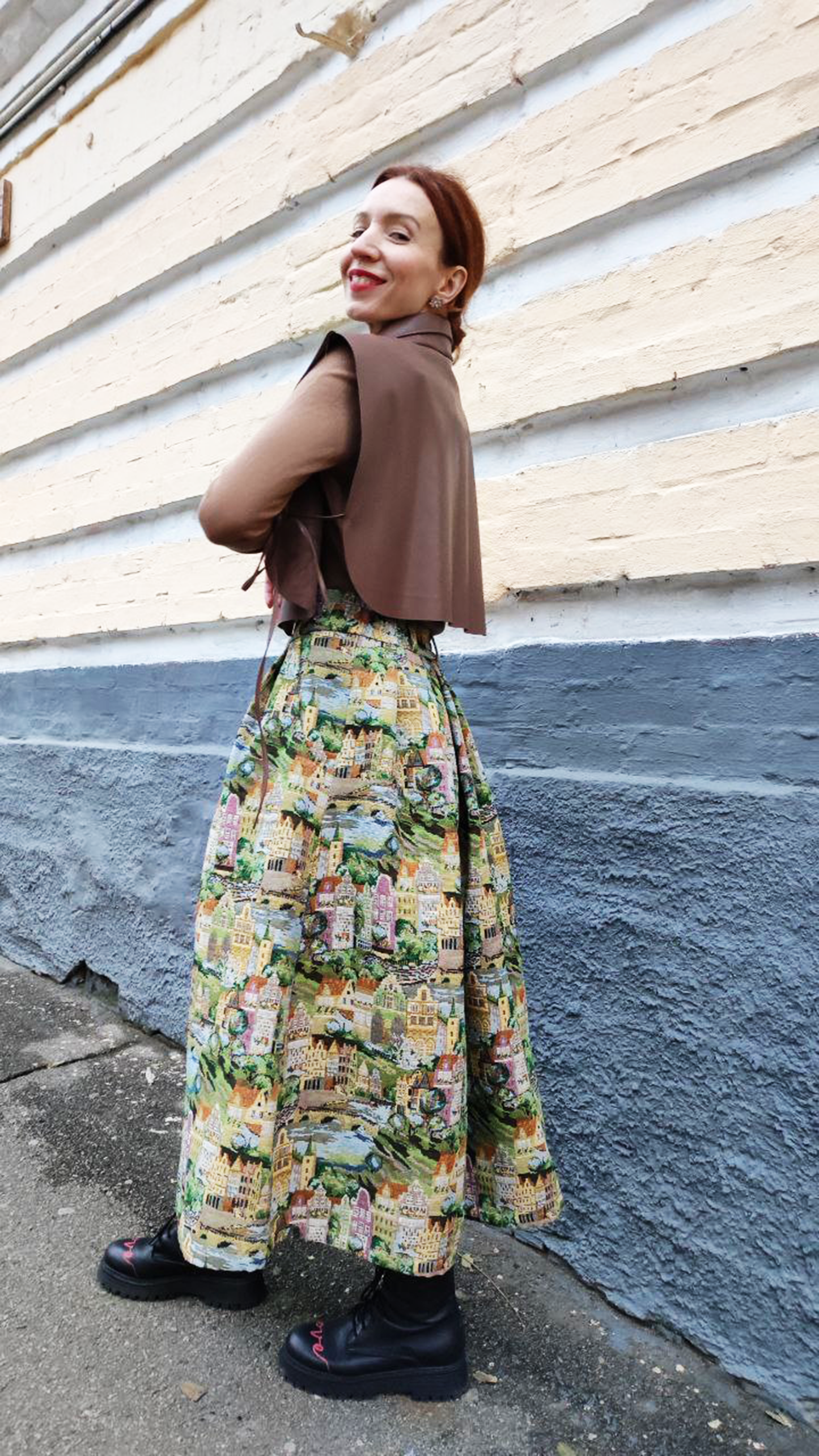 Gobelin Skirt City