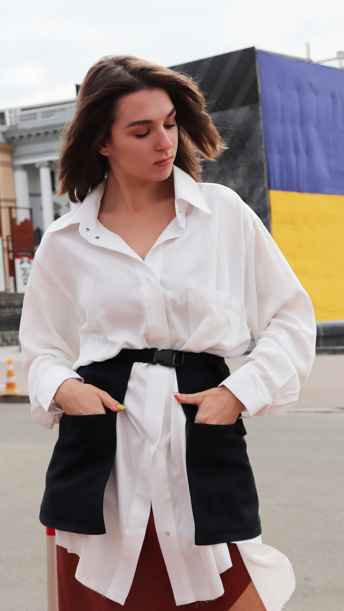 Pockets peplum with belt
