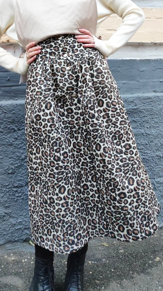 Button front pleated skirt