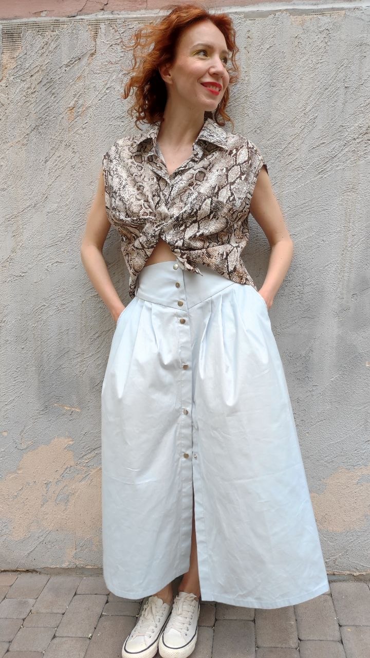 Button front pleated skirt